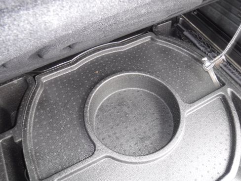 Used 2012 Chevrolet Captiva Sport LTZ image 4