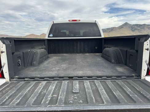 Used 2004 Chevrolet Silverado 2500 LS w/ Heavy-Duty Power Package image 5