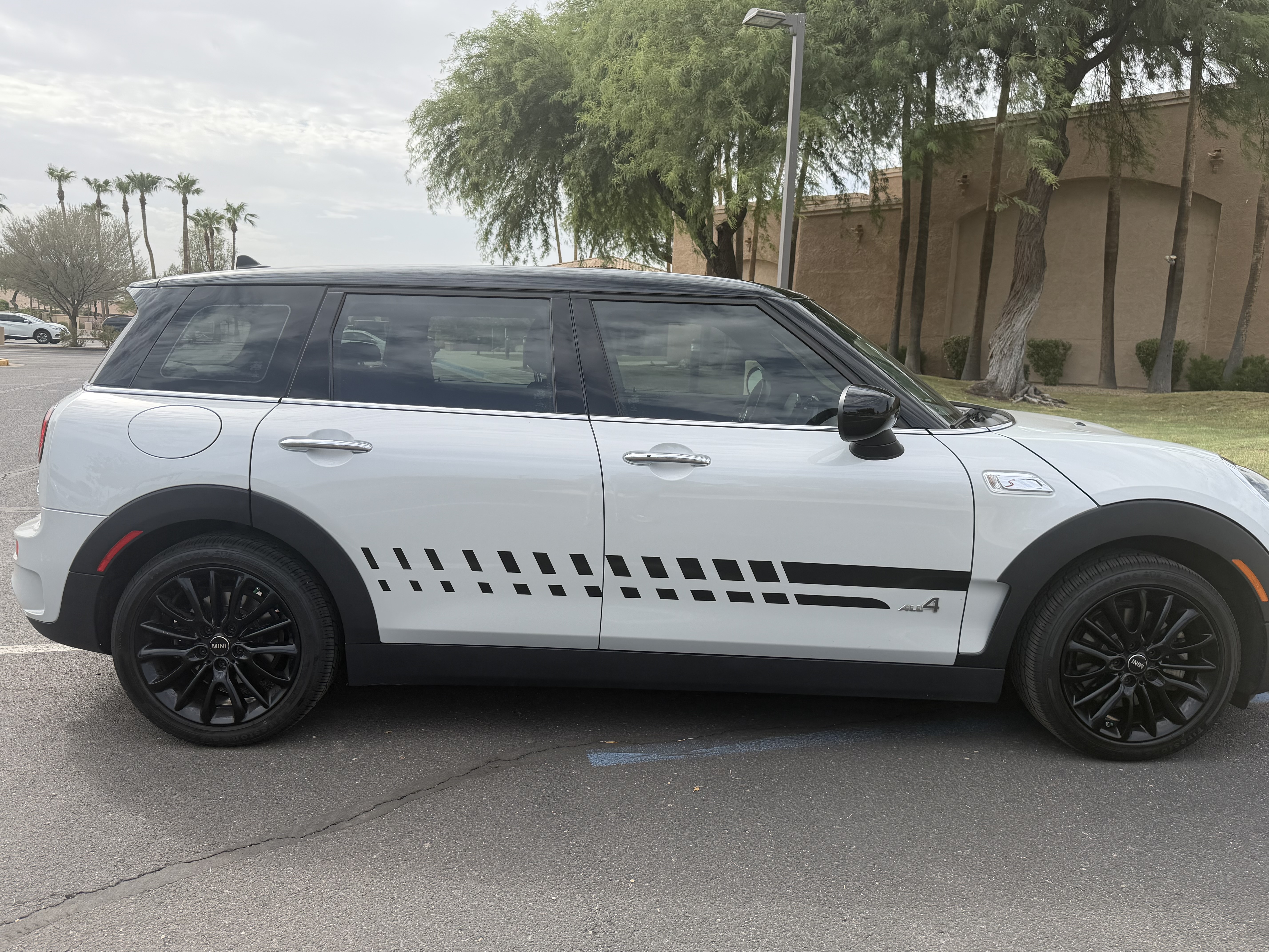 Used 2023 MINI Cooper Clubman S AWD/4WD image 5