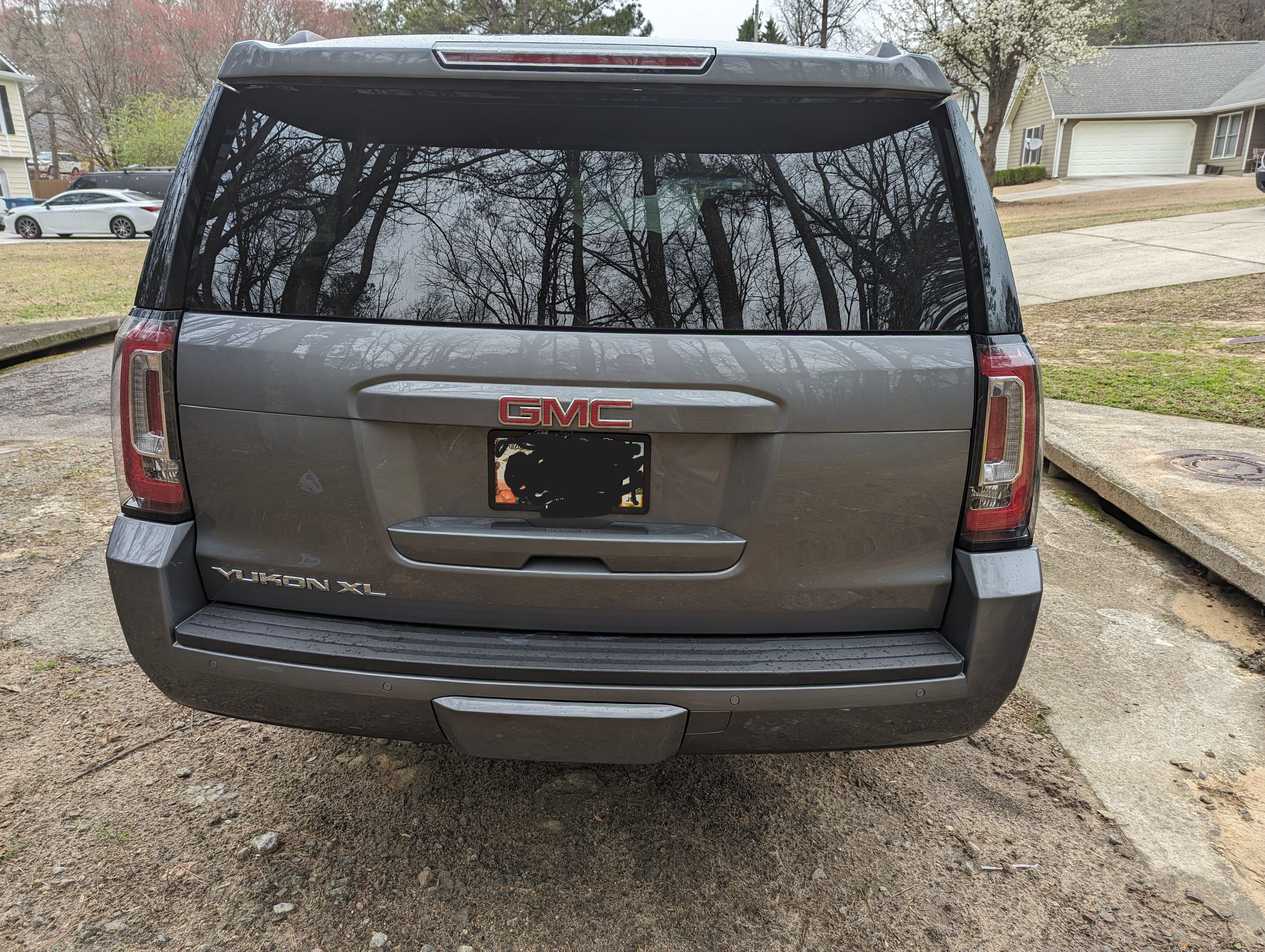 Used 2019 GMC Yukon XL SLE w/ Convenience Package AWD/4WD image 5