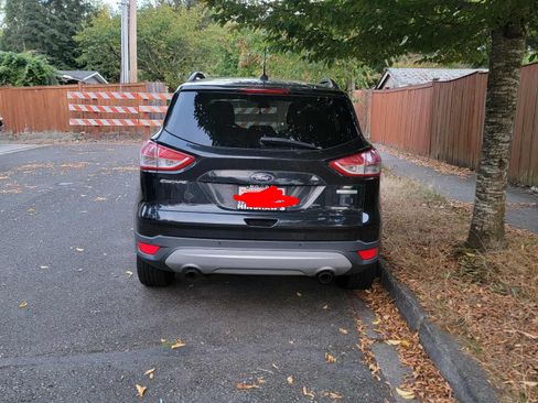 Used 2015 Ford Escape SE w/ Equipment Group 201A image 5