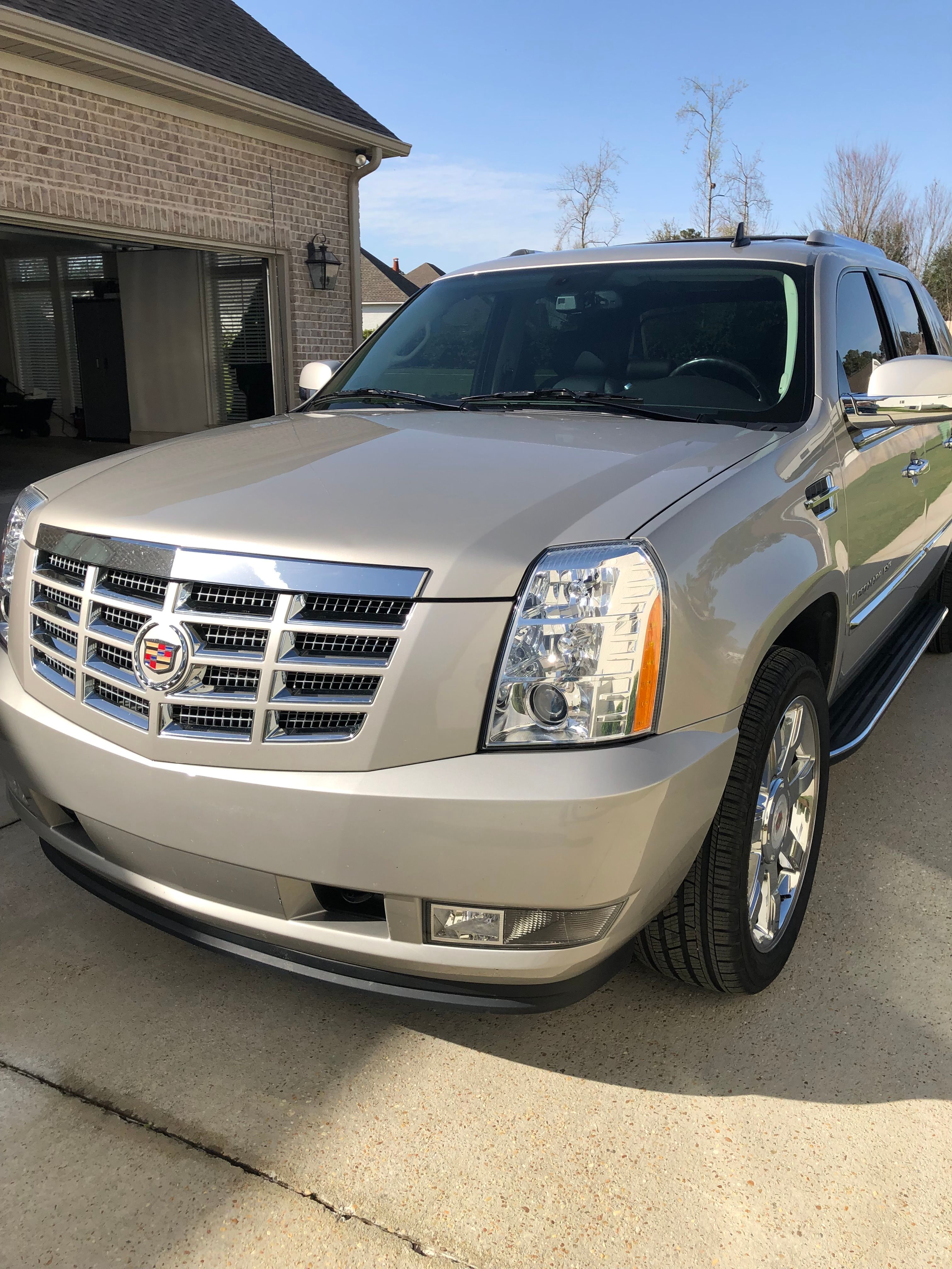 Used 2009 Cadillac Escalade EXT AWD/4WD image 1