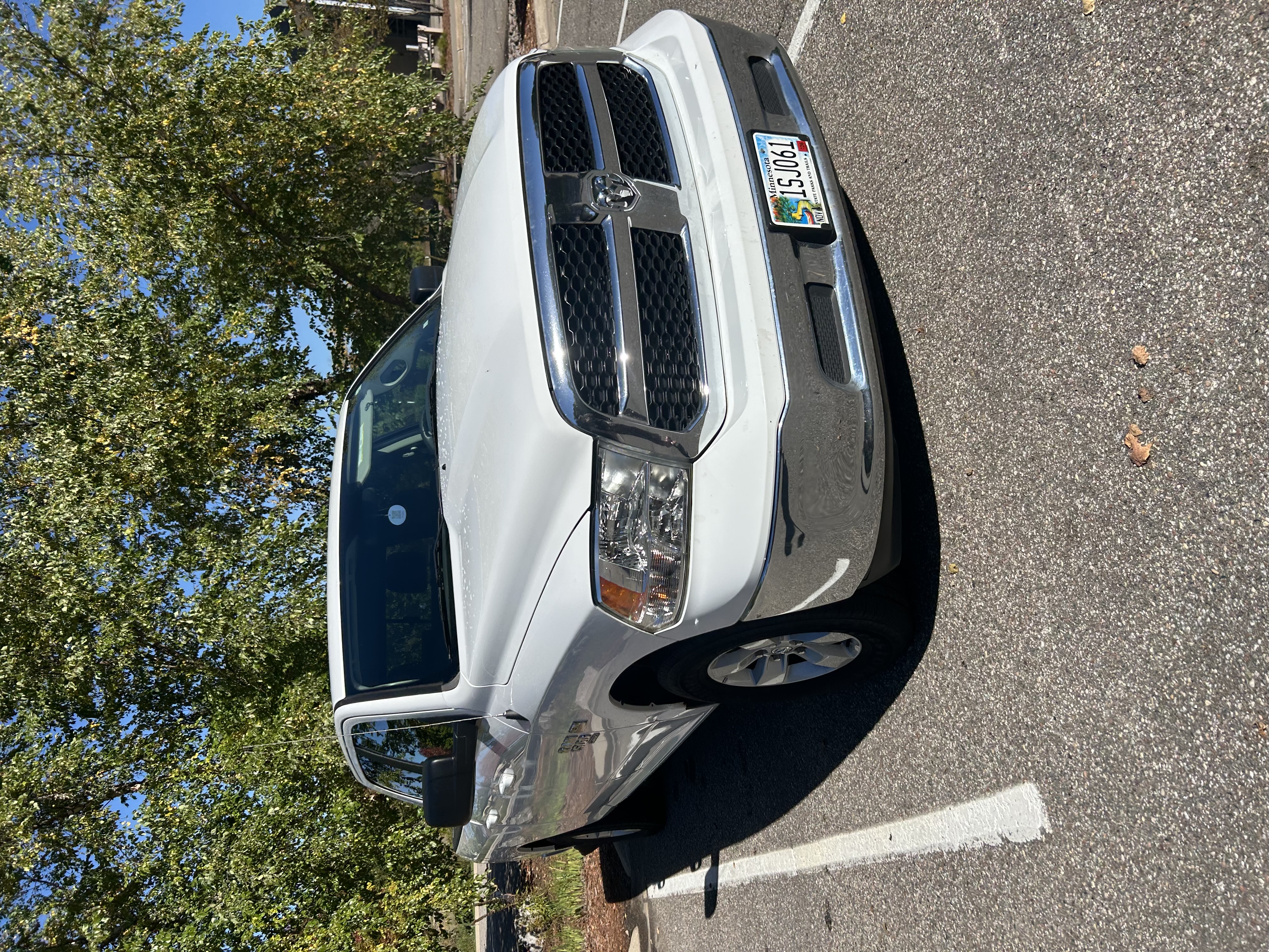 Used 2019 RAM 1500 Classic SLT AWD/4WD image 5