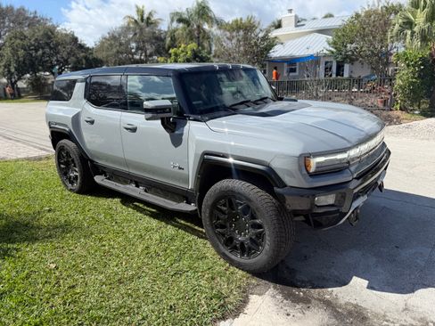 Used 2024 GMC Hummer EV 2X image 11