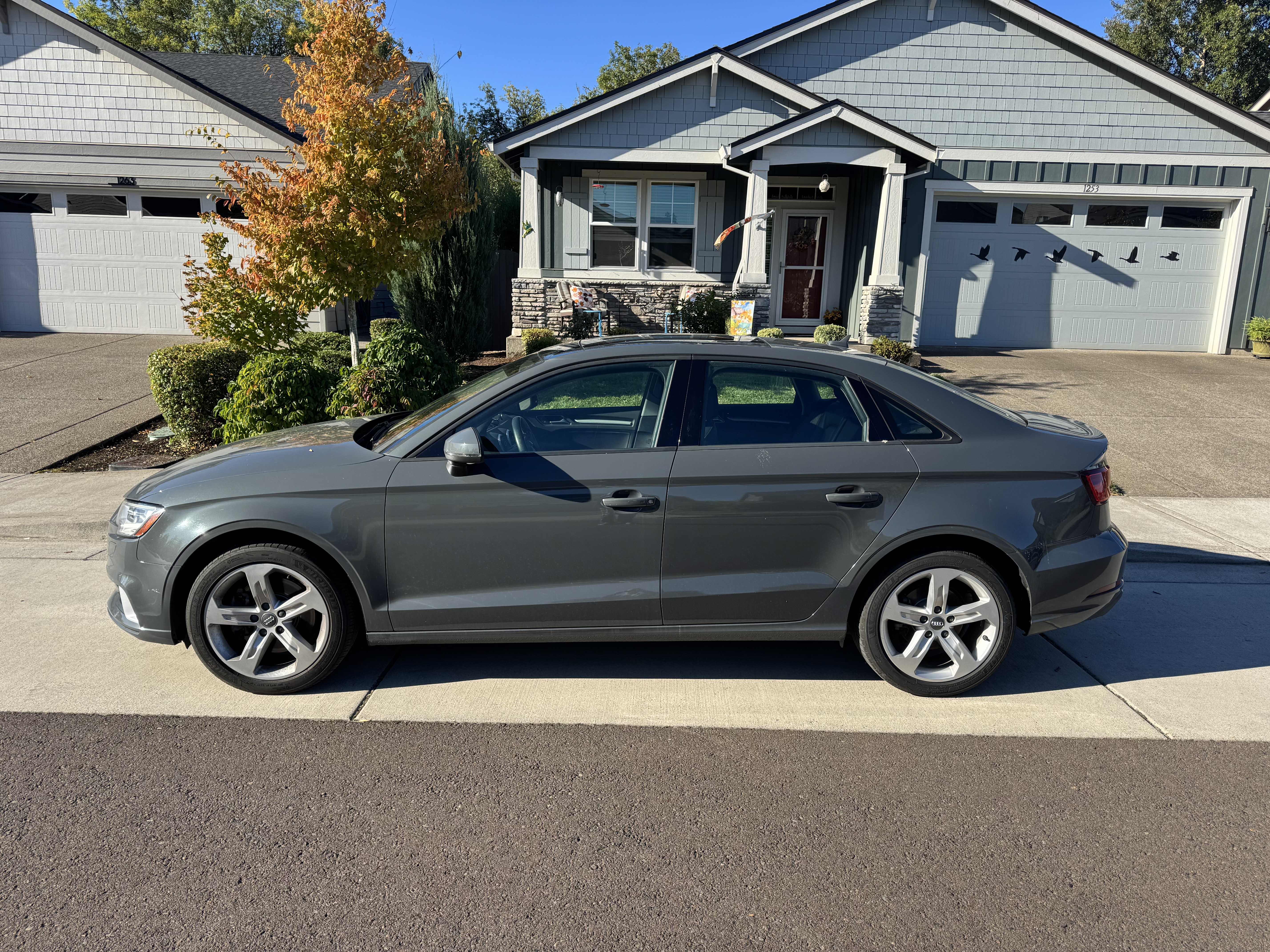 Used 2017 Audi A3 2.0T Premium w/ Convenience Package AWD/4WD image 2