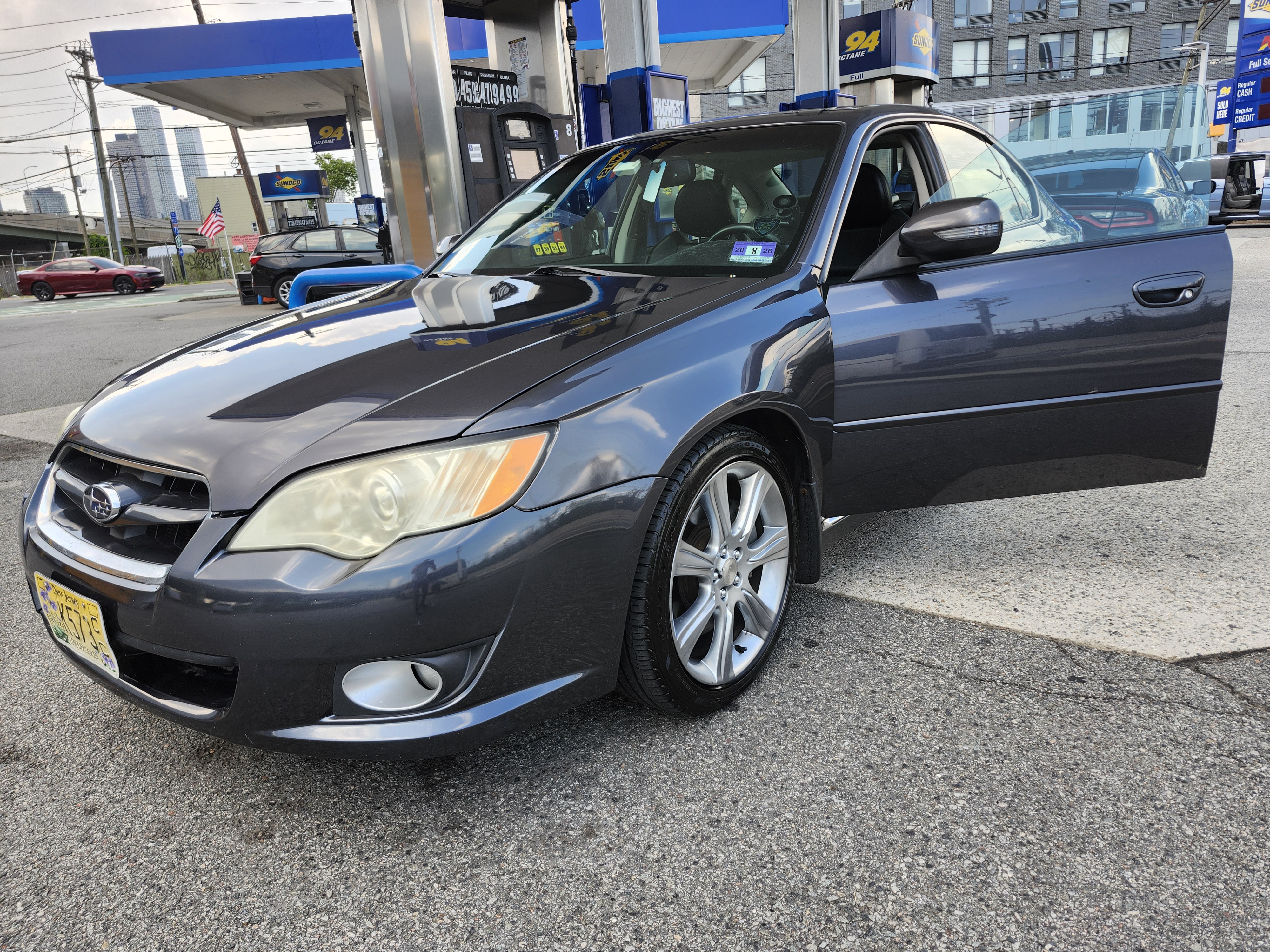 Used 2009 Subaru Legacy 3.0R Limited AWD/4WD image 1