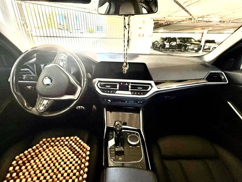 Used 2019 BMW 330i Sedan w/ Convenience Package RWD image 9