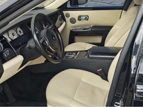 Used 2011 Rolls-Royce Ghost RWD image 6