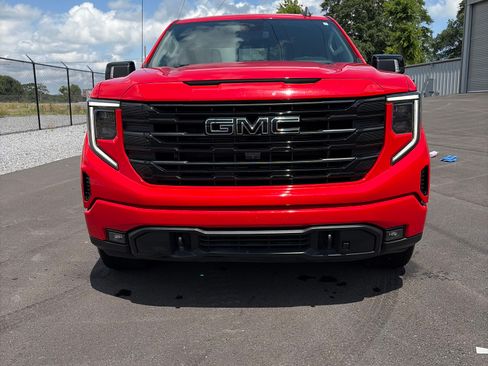 Used 2022 GMC Sierra 1500 Elevation w/ Elevation Premium Package AWD/4WD image 14