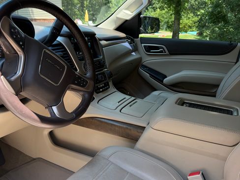 Used 2018 GMC Yukon Denali w/ Denali Ultimate Package AWD/4WD image 17