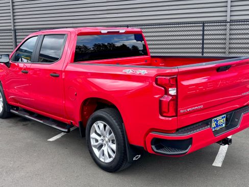 Used 2020 Chevrolet Silverado 1500 Custom w/ Custom 2.7L Value Package AWD/4WD image 5