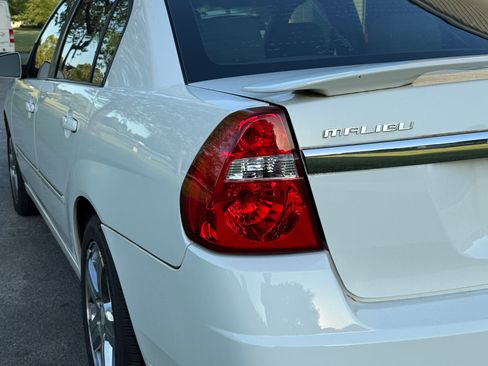 Used 2007 Chevrolet Malibu LTZ FWD image 9