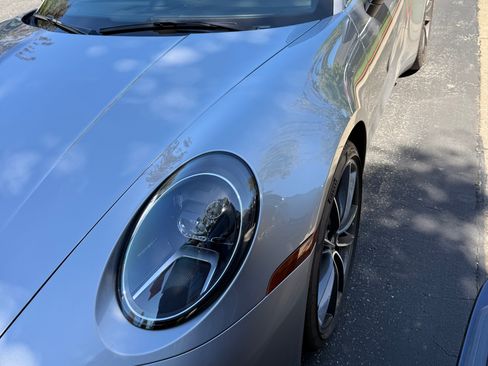 Used 2022 Porsche 911 Carrera image 5