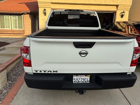 Used 2018 Nissan Titan S w/ S Utility Package RWD image 4