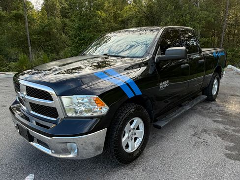 Used 2019 RAM 1500 ST w/ SXT Plus Group AWD/4WD image 1