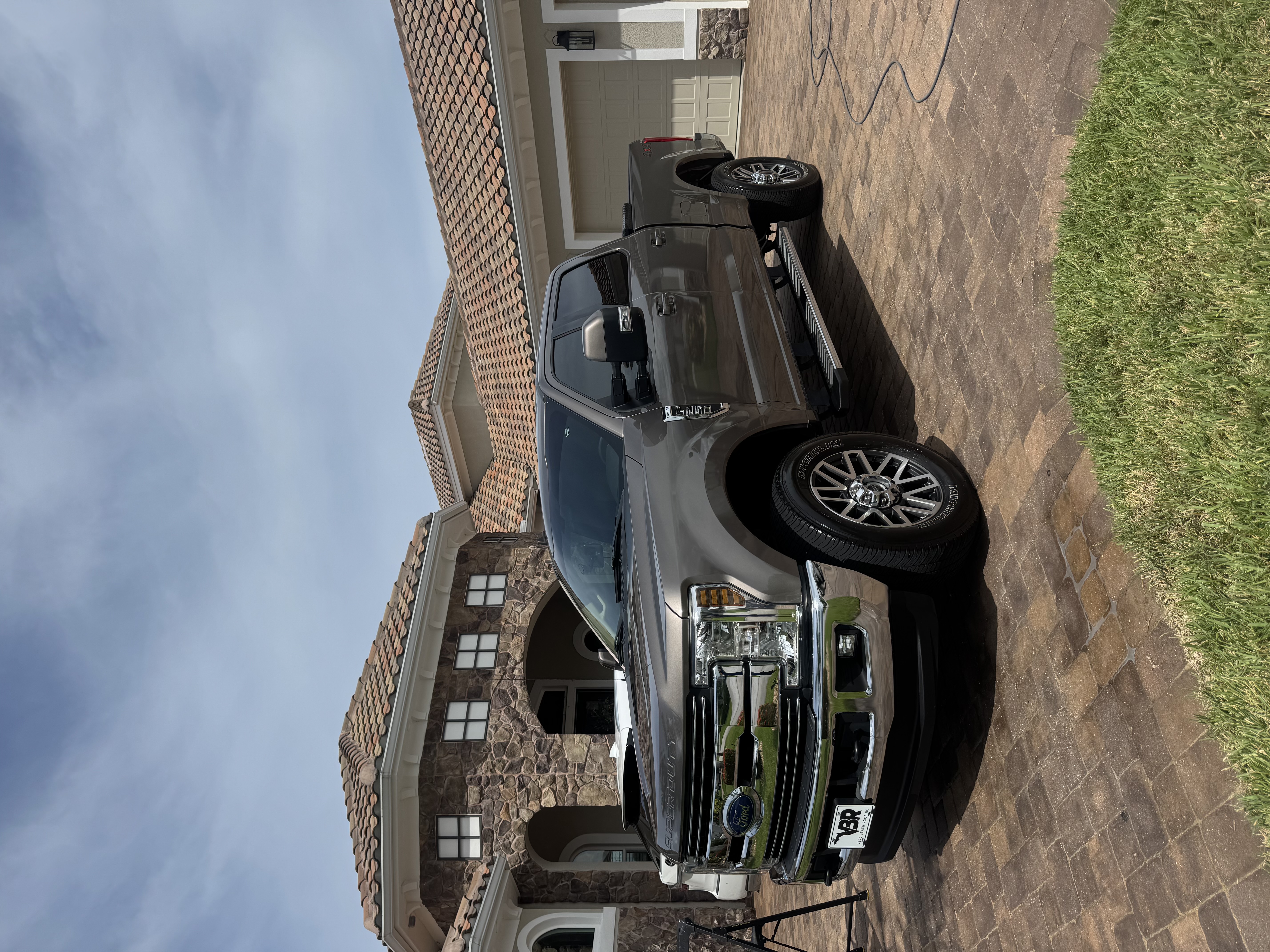 Used 2019 Ford F250 Lariat w/ Lariat Value Package AWD/4WD image 4