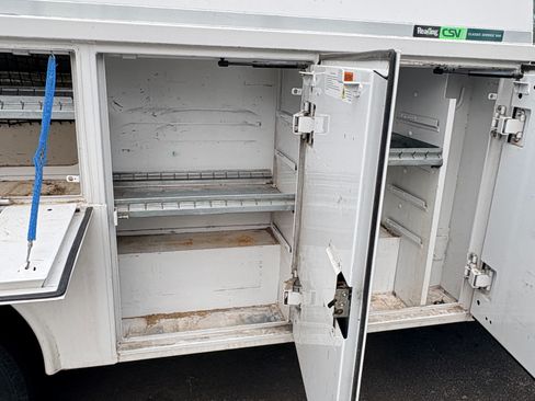 Used 2012 Ford E-350 and Econoline 350 Super Duty w/ PWR Locks & Windows Group image 24