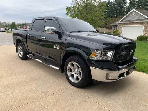 Used 2017 RAM 1500 Laramie w/ Convenience Group AWD/4WD image 1