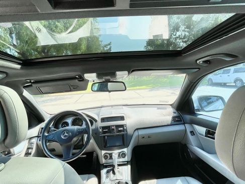 Used 2008 Mercedes-Benz C 300 Sedan image 16