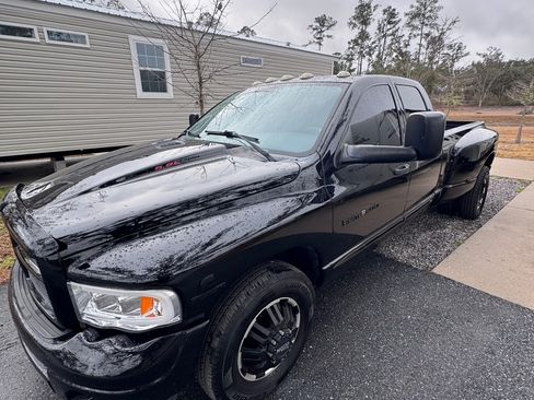 Used 2004 Dodge Ram 3500 Truck SLT w/ Sport Appearance Group image 2