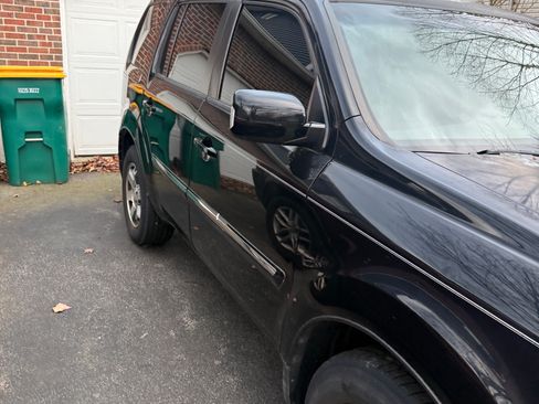 Used 2010 Honda Pilot Touring image 12