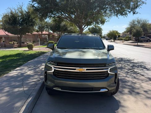 Used 2023 Chevrolet Tahoe LT w/ Luxury Package RWD image 5