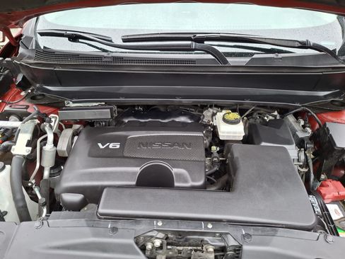 Used 2018 Nissan Pathfinder SL w/ SL Premium Package image 5