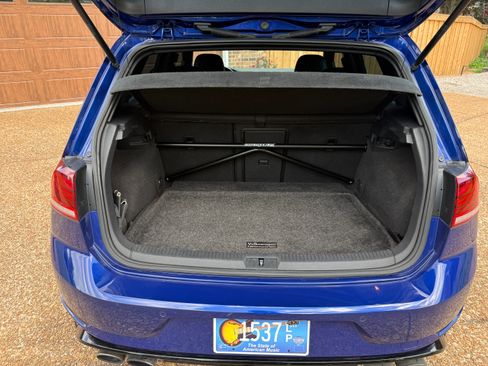 Used 2018 Volkswagen Golf 4-Door AWD/4WD image 9
