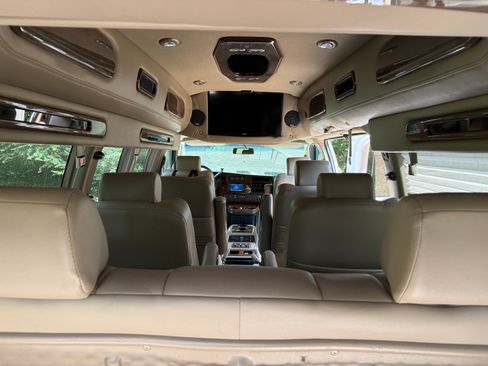 Used 2014 GMC Savana 2500 Extended RWD image 21