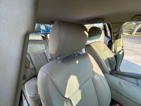 Used 2008 Cadillac DTS image 26