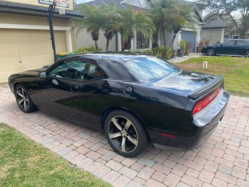 Used 2014 Dodge Challenger R/T image 8