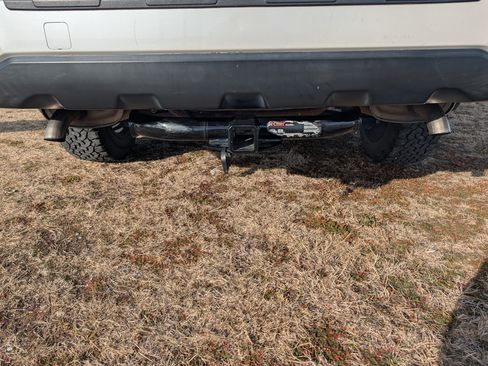 Used 2010 Subaru Outback 3.6R Limited w/ Popular Equipment Group 2A image 11