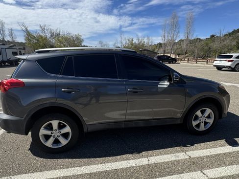 Used 2013 Toyota RAV4 XLE image 5