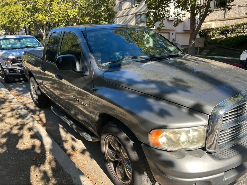 Used 2005 Dodge Ram 1500 Truck SLT RWD image 2