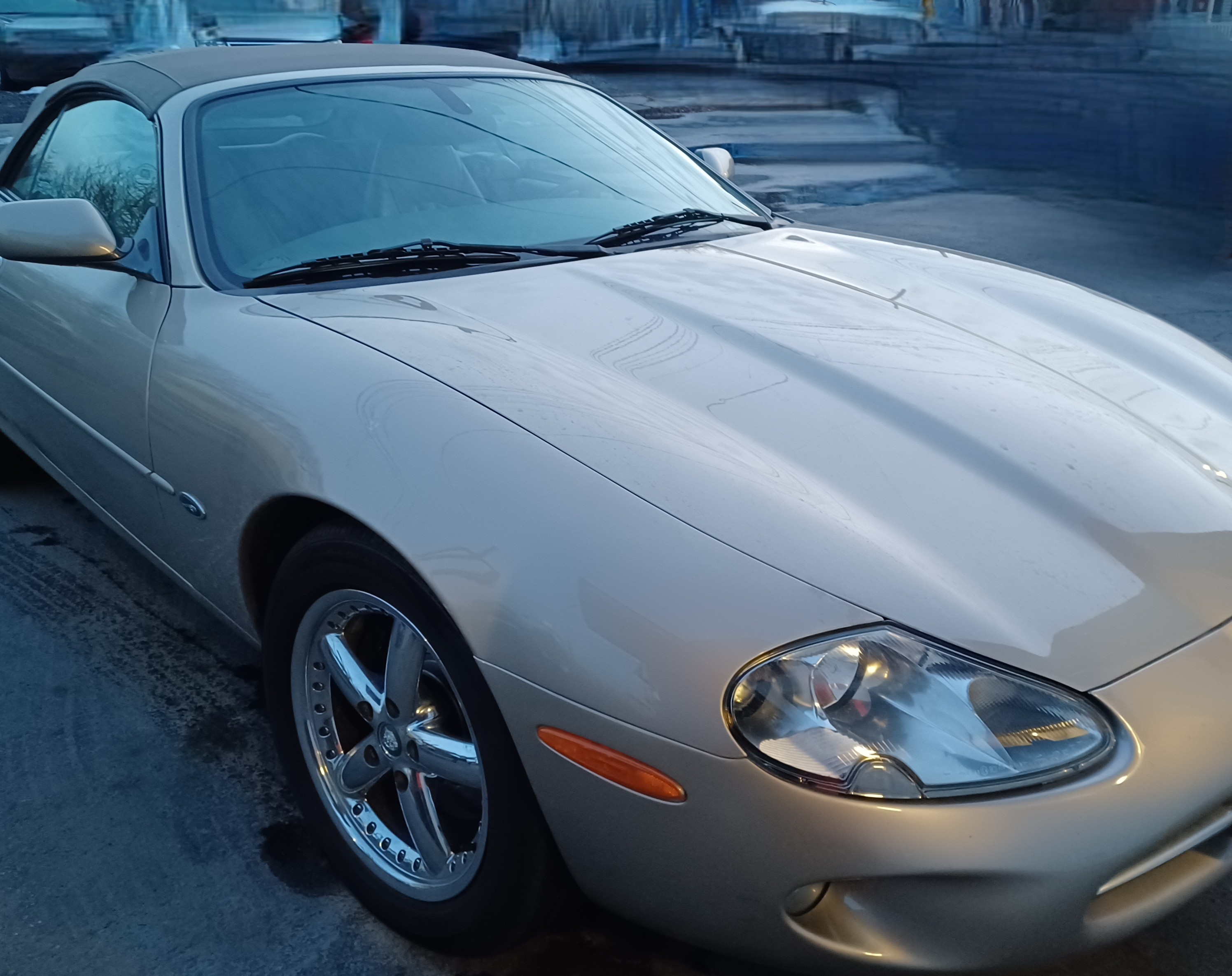 Used 2000 Jaguar XK8 Convertible RWD image 2