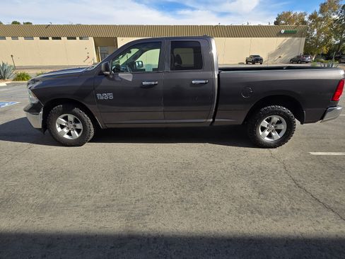 Used 2018 RAM 1500 Classic SLT image 6