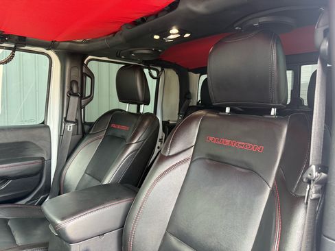 Used 2021 Jeep Gladiator Rubicon AWD/4WD image 15