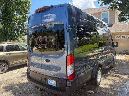 Used 2024 Ford Transit 350 XLT AWD/4WD image 4