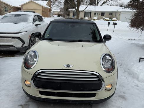 Used 2015 MINI Cooper 2-Door Hardtop image 9
