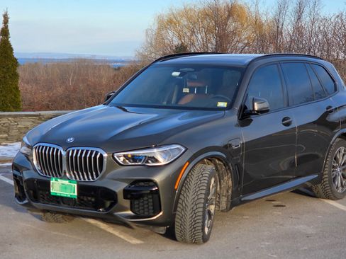 Used 2022 BMW X5 xDrive45e w/ M Sport Package image 5