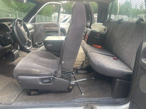 Used 2001 Dodge Ram 2500 Truck 2WD Quad Cab image 9