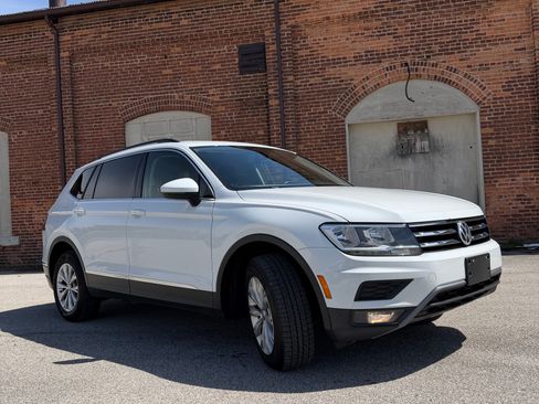 Used 2018 Volkswagen Tiguan SE AWD/4WD image 4