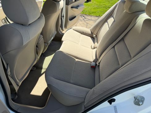 Used 2010 Honda Civic LX image 11
