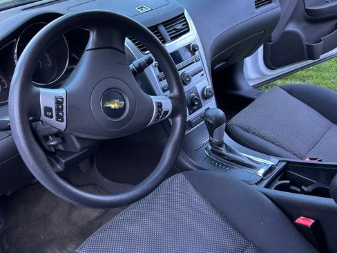 Used 2012 Chevrolet Malibu LT w/ Power Package image 6
