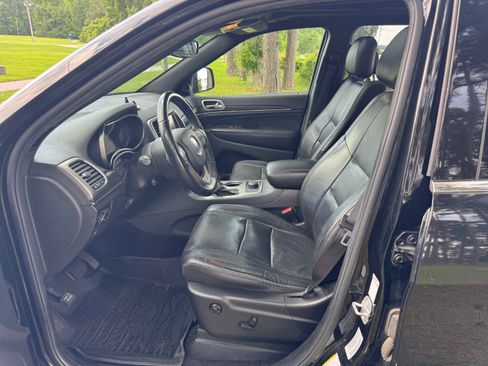 Used 2018 Jeep Grand Cherokee Limited w/ Luxury Group II AWD/4WD image 9