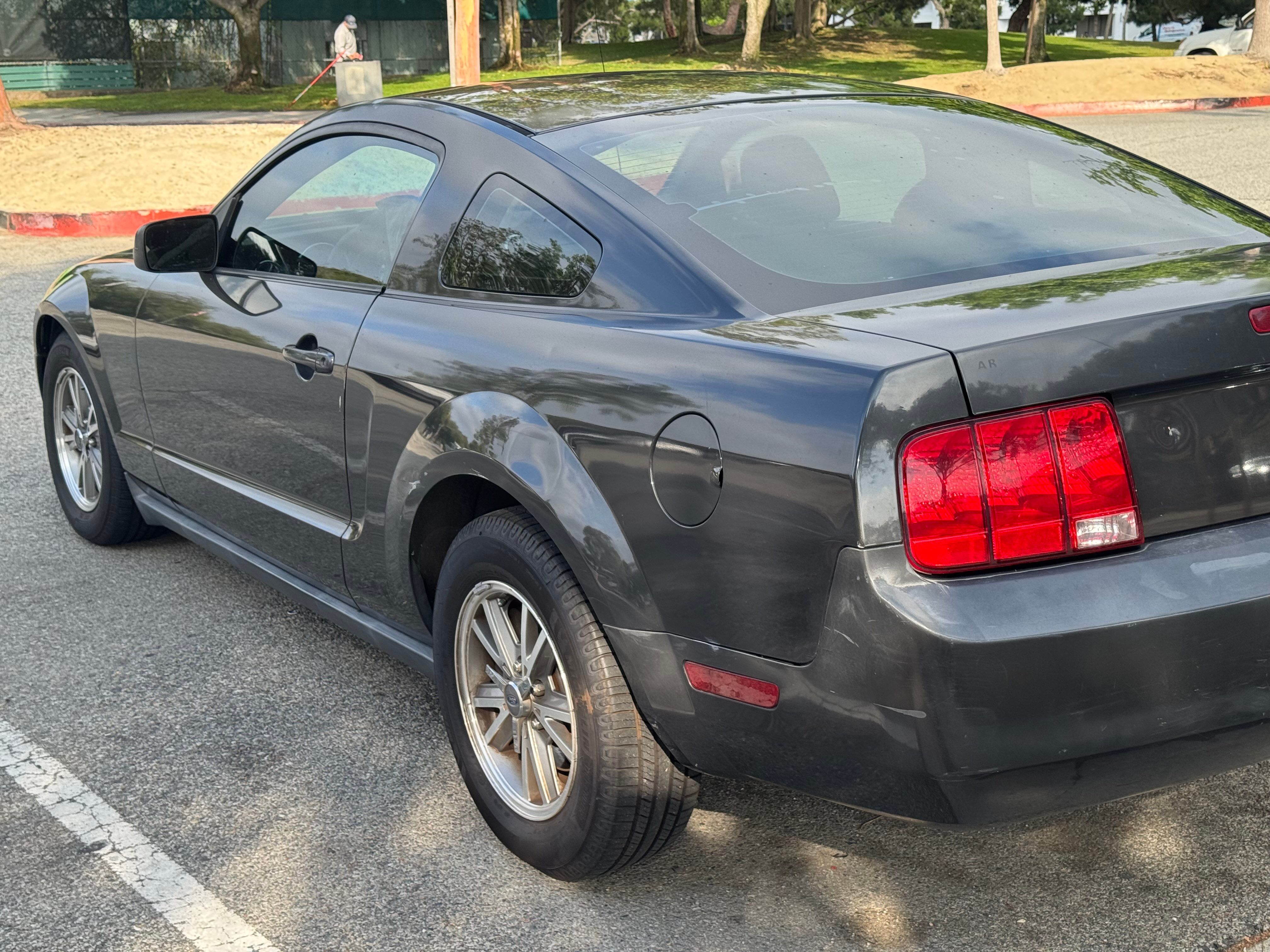 Used 2008 Ford Mustang Coupe RWD image 5