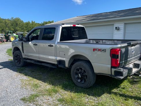 Used 2024 Ford F250 XL w/ STX Appearance Package AWD/4WD image 5