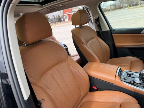 Used 2020 BMW X7 xDrive40i w/ Executive Package image 15