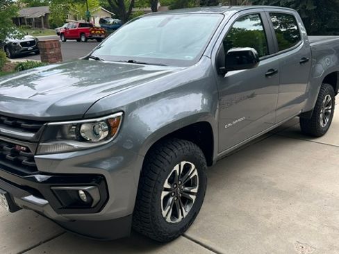 Used 2021 Chevrolet Colorado Z71 AWD/4WD image 1
