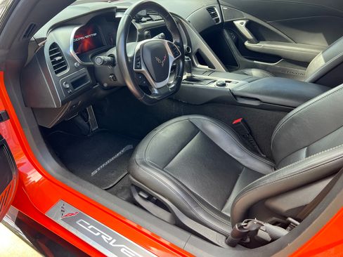 Used 2019 Chevrolet Corvette Stingray Coupe w/ Carbon Flash Badge Package image 15